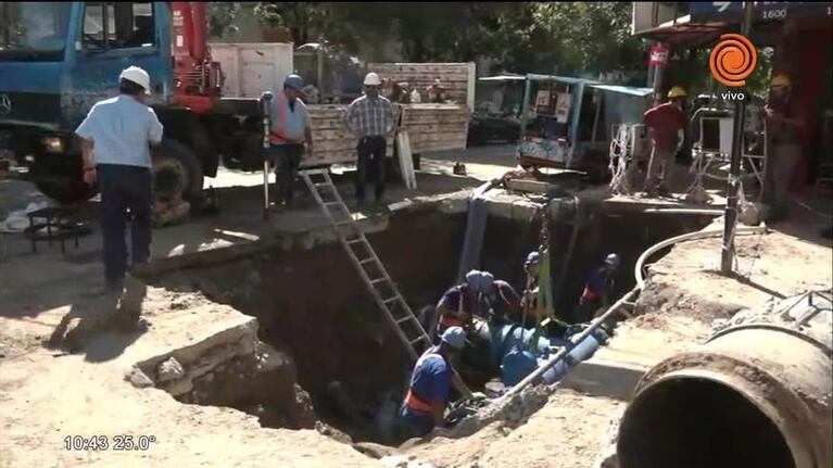 Rotura de caño dejó sin agua a dos barrios