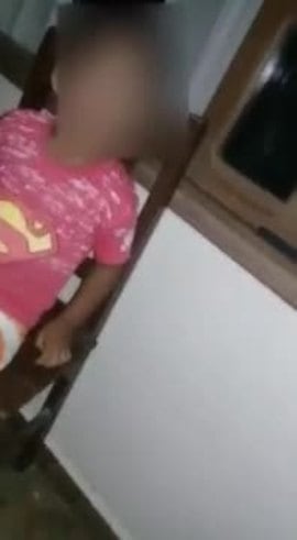 La terrible paliza de una mujer a su hijo