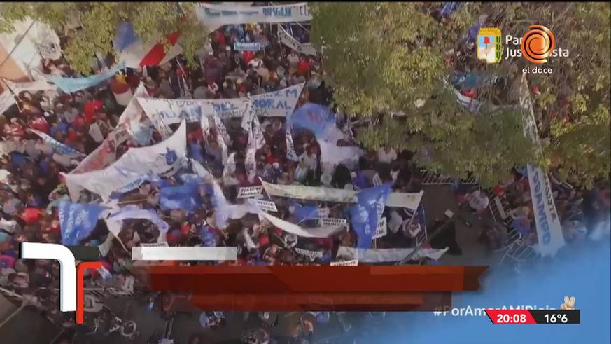 Una multitud marchó en La Rioja en apoyo a Menem