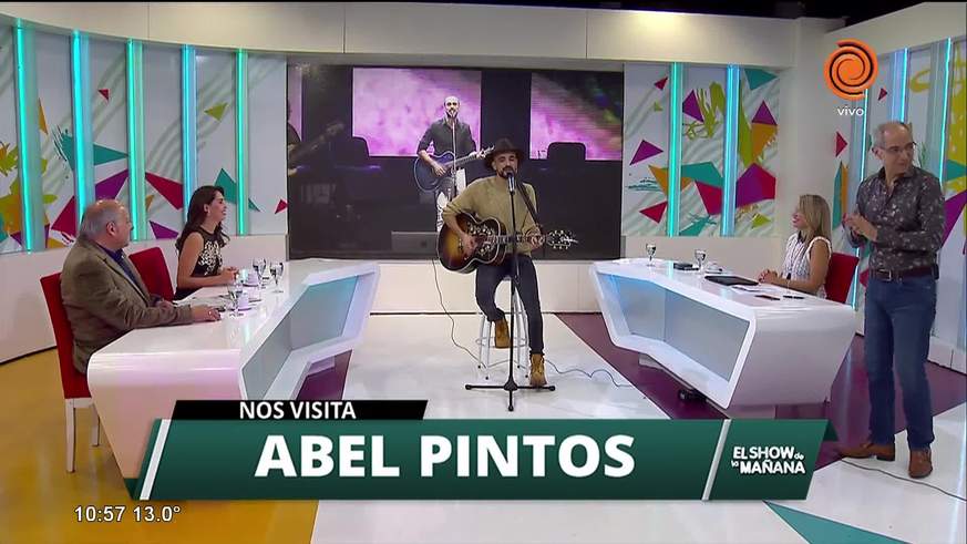 Canta Abel Pintos