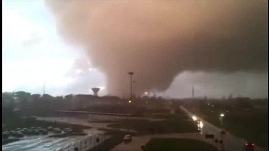 Un tornado provocó muertos y destrozos en Roma