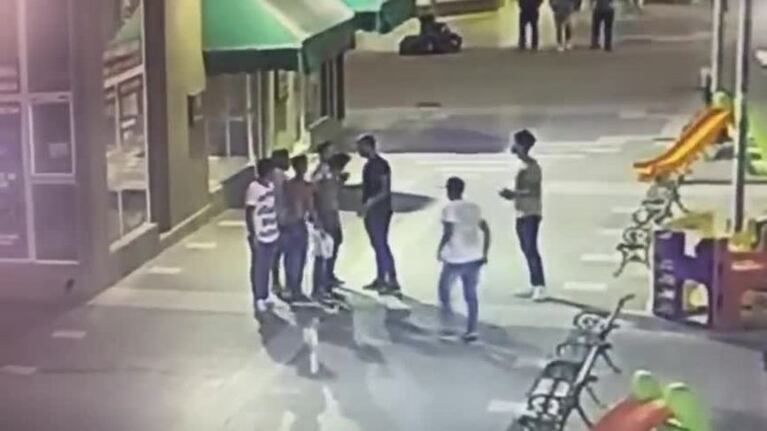 Brutal pelea dejó un joven herido