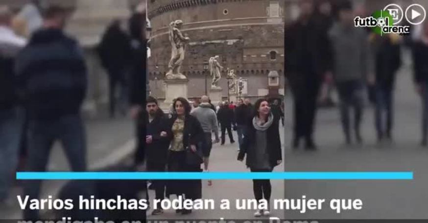 Hinchas orinaron sobre una mendiga