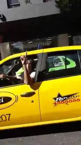 El taxista que insultó y agredió a dos mujeres