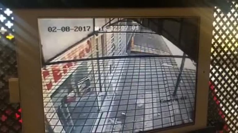 Amenazó con un cuchillo a una travesti