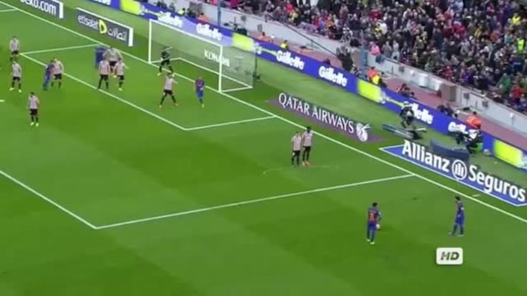 Messi convirtió el cuarto gol de tiro libre esta temporada