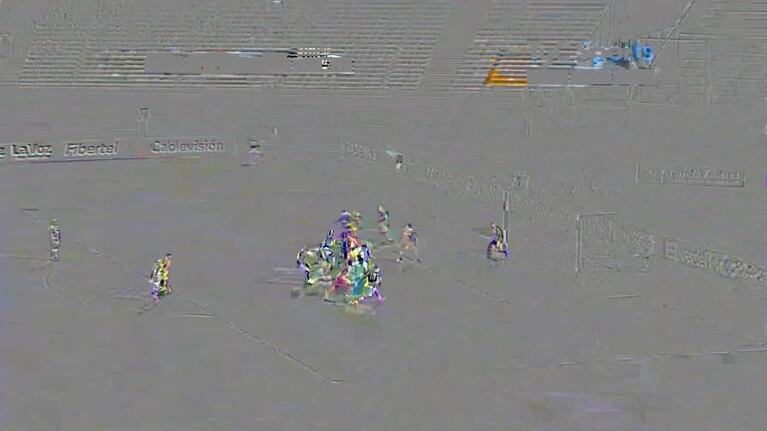 El frentazo de Burgos para el triunfo de Talleres