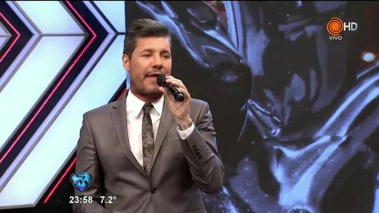 La emoción de la abogada hot al ser salvada