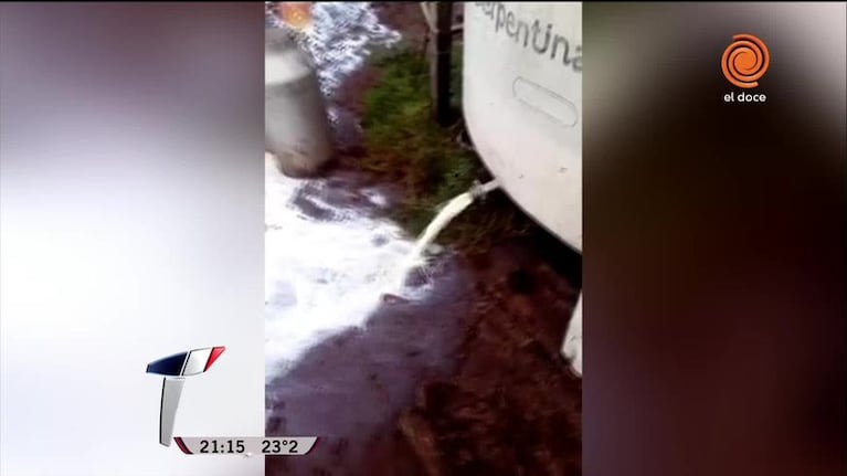 Tiraron leche tras quedar aislados por la inundación