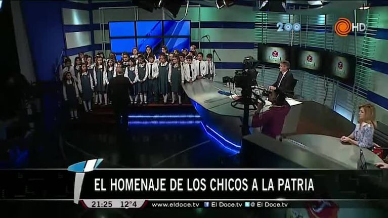 El coro de niños cantores en Telenoche