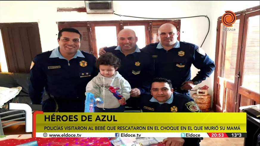 La visita especial de los policías a un bebe