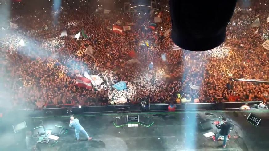 El pogo más grande del mundo en el recital del Indio