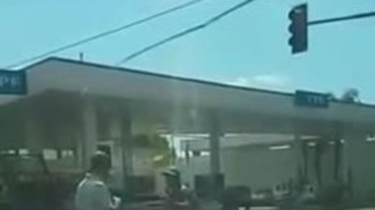 Rosario: en una pelea callejera un hombre sacó un arma de fuego