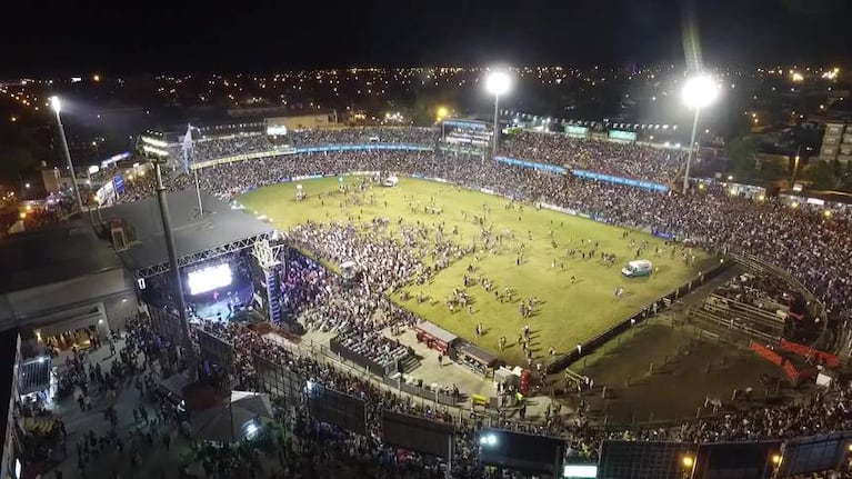 La noche de Abel Pintos en Jesús María, desde el aire