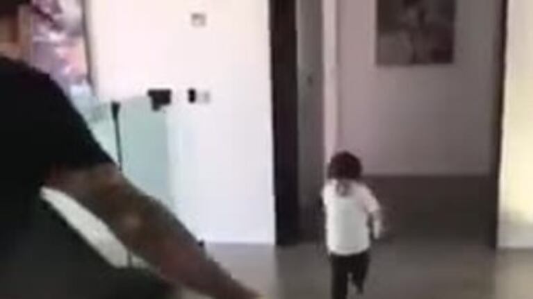 Messi se divierte con su hijo más pequeño