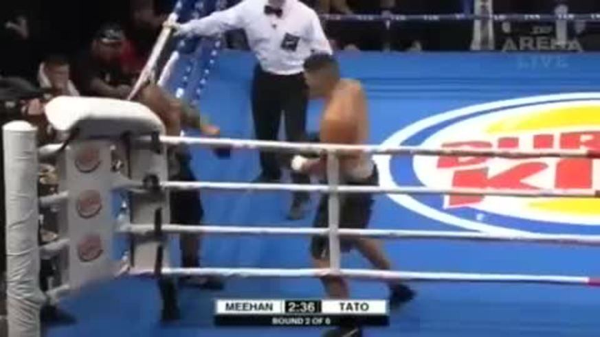 Se apiadó de su rival y se enojó con el juez del combate