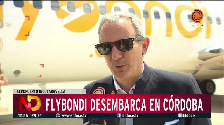 Flybondi presentó su primer avión en Córdoba