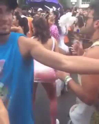 La novia de Neymar revolucionó el carnaval de Río de Janeiro