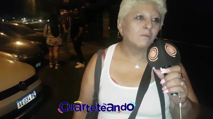 Adriana, la vendedora que ama a La Mona