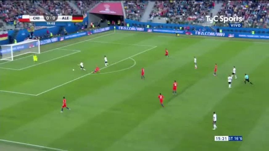 El gol de Alemania tras el error de Chile