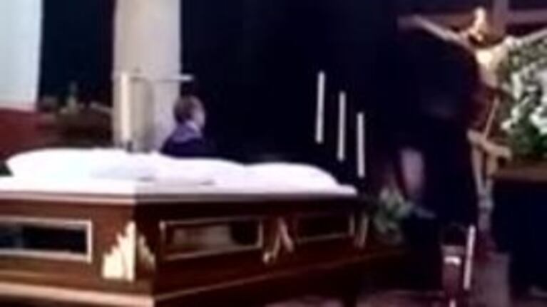 Extraña situación con la imagen de Cristo