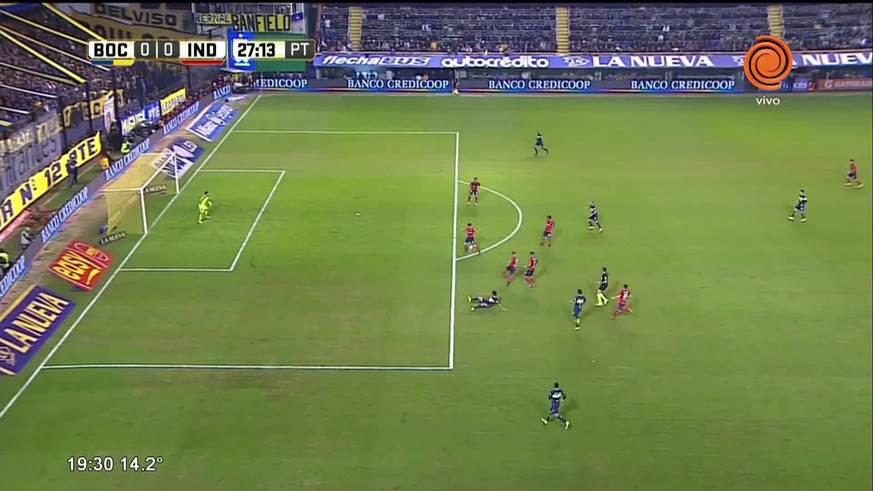 La falta a Pérez y el penal de Benedetto para el 1-0