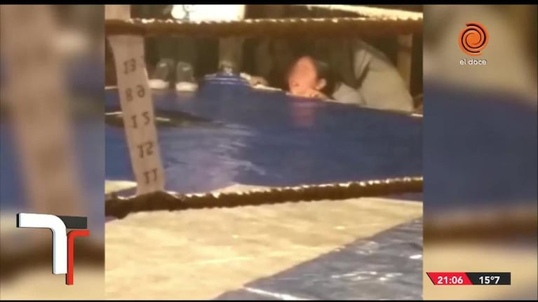 El video de una nena llorando mientras mira a su papá pelear
