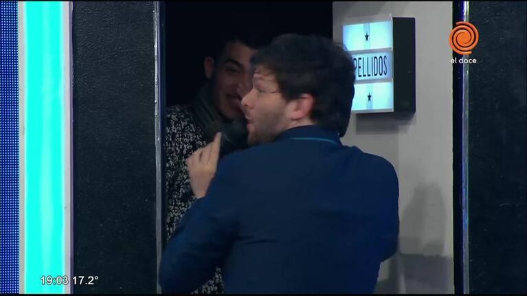 "Estamos todos", dijo al revelar su apellido