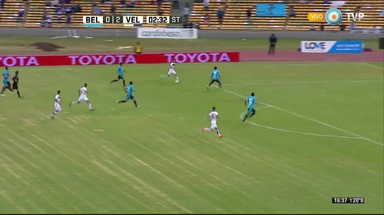 Correa metió el 3 a 0 de Vélez sobre Belgrano