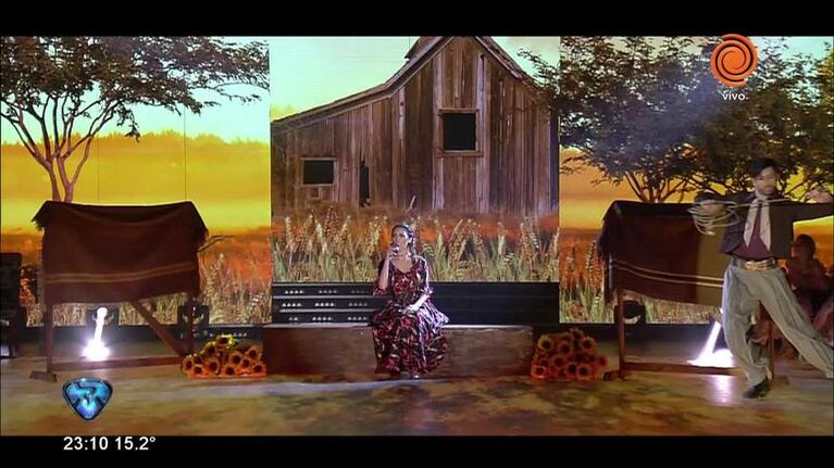 Excelente folklore de Silvina Luna