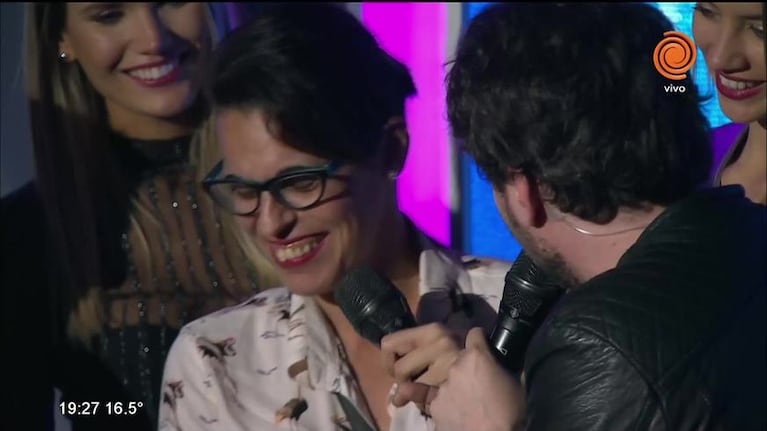 ¡Callate! La mujer con la risa más contagiosa