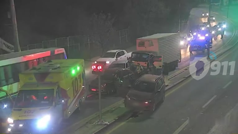 Impresionante video de accidente en cadena en Av. Colón
