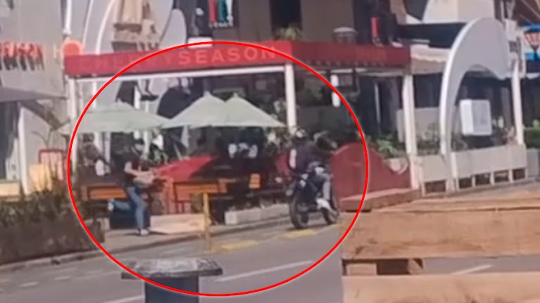 Ataque de motochoros en plena Yrigoyen