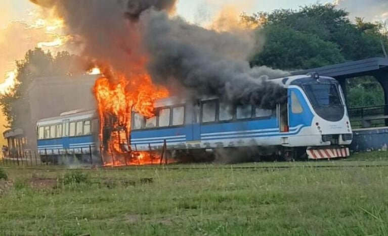 “Explosiones y gente desparramada”: el relato de un testigo del incendio del Tren de las Sierras