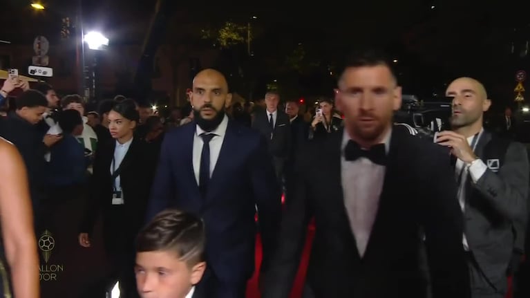 Messi llegó y revolucionó la gala del Balón de Oro