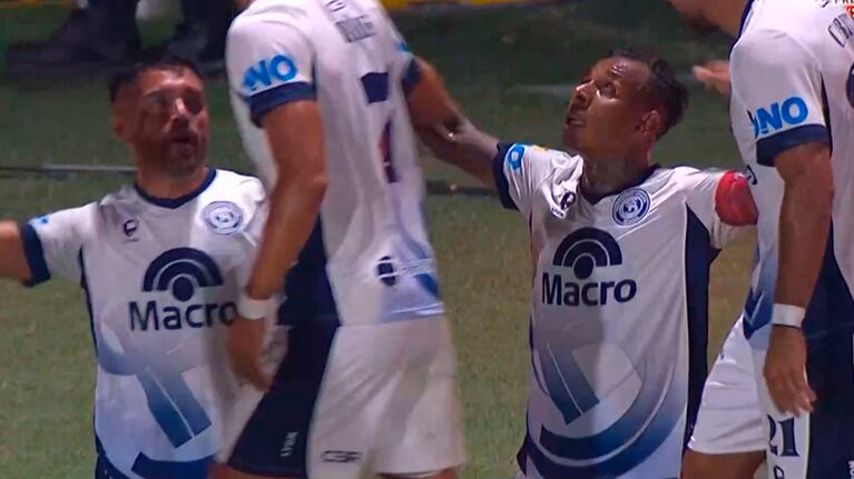 De penal, el gol de Villa para el 1 a 0 de Independiente Rivadavia ante Belgrano