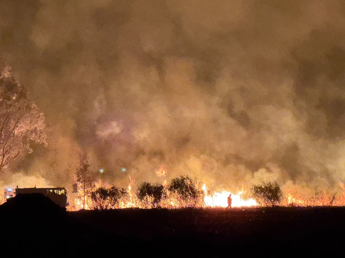 Intentan sofocar un incendio cerca de Alta Gracia
