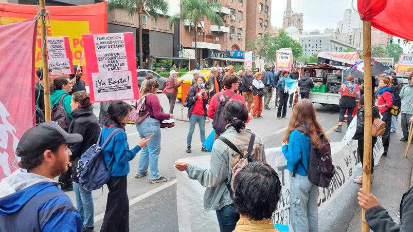 Estudiantes contra el veto