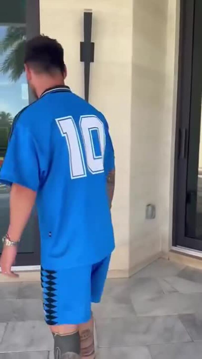 Messi se mostró con una camiseta y estallaron las redes sociales