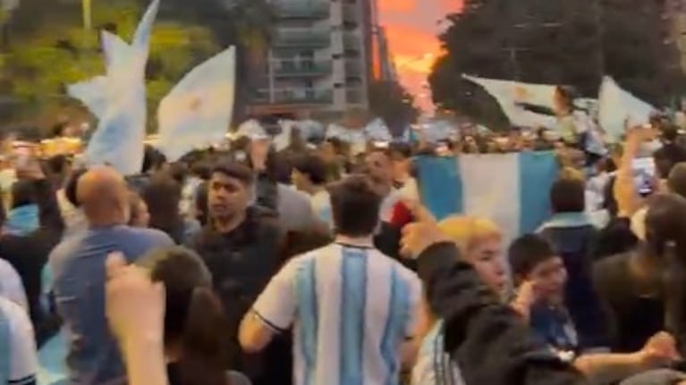 Una multitud cantó el himno en el Olmos por la final