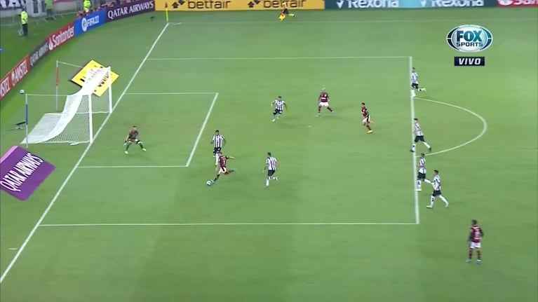 Ribeiro volvió a marcar y puso el 3-1 para Flamengo