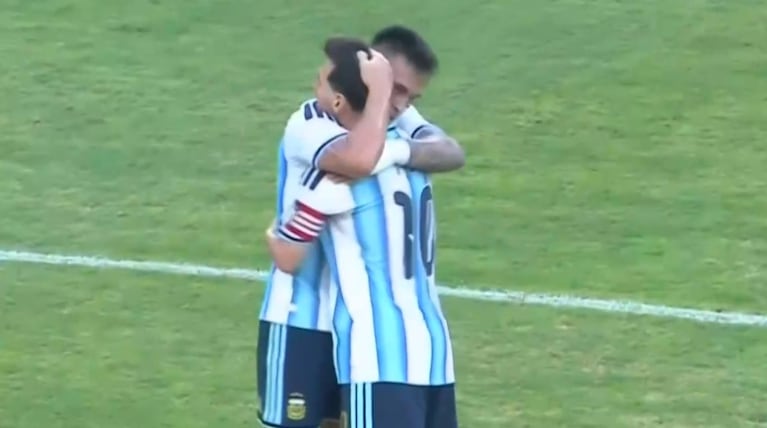 Pase de Messi y gol de Lautaro Martínez para el 1 a 0 de Argentina sobre Angola