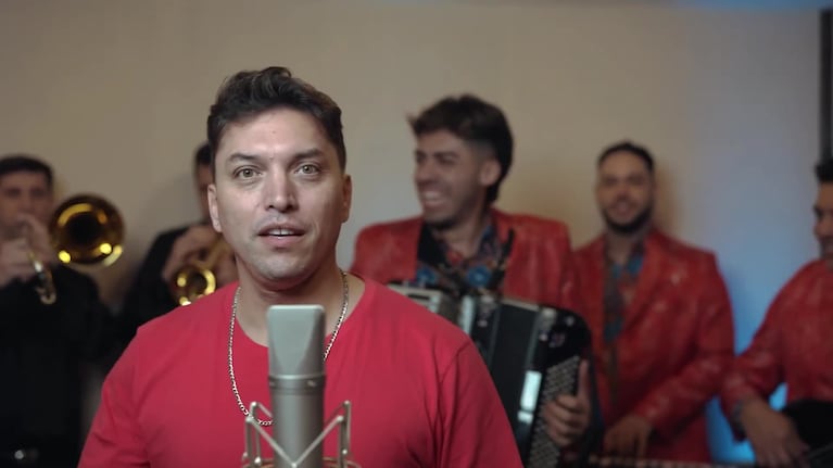 Banda XXI presentó "Ámame" al ritmo de cumbia