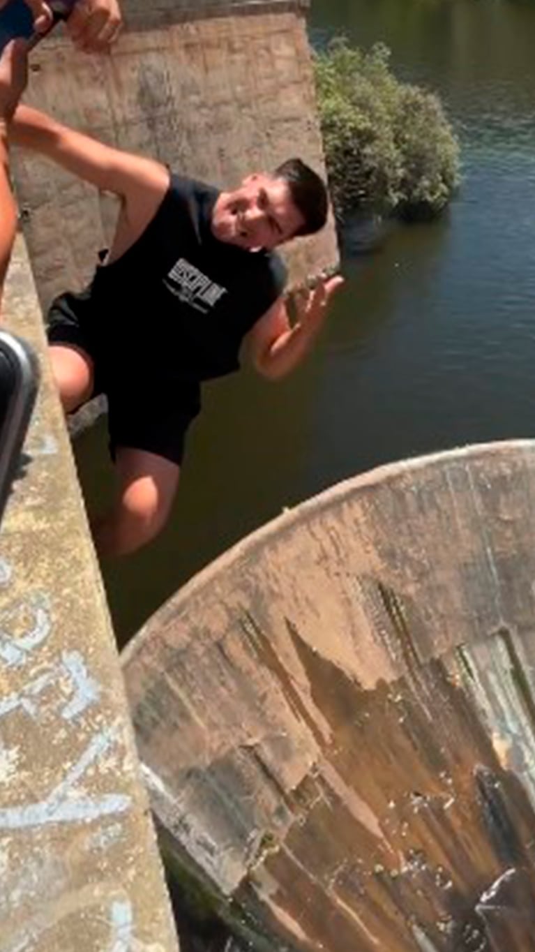 Un turista se colgó del Dique San Roque