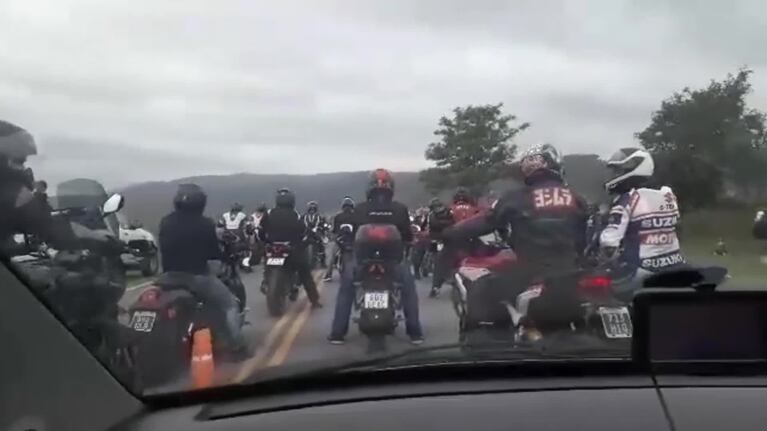 Turistas se quejaron por las motos en la Ruta 14