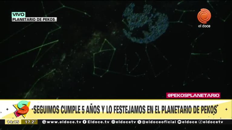 El cielo iluminado del planetario por Lu Pinatti