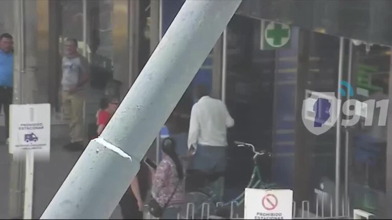 La Policía salvó a un niño que se estaba ahogando: las imágenes 