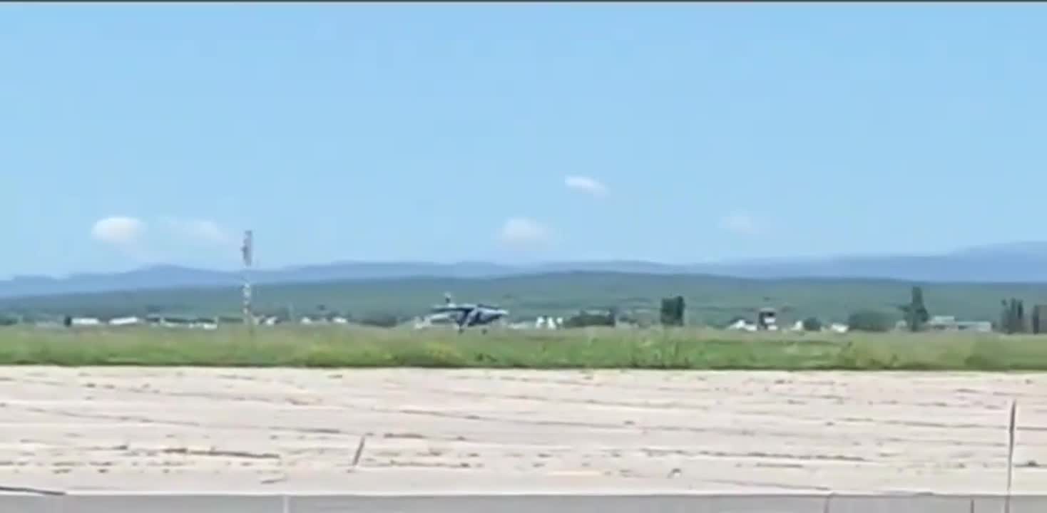 Avión militar aterrizó de emergencia en Córdoba