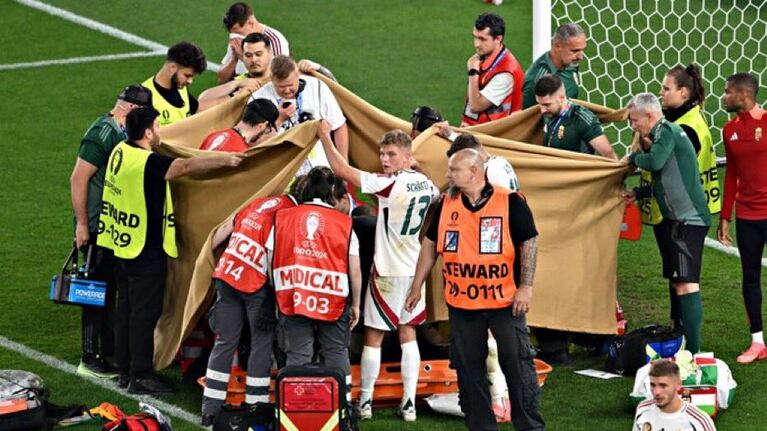 El brutal choque en la Eurocopa que dejó inconsciente a un jugador de Hungría