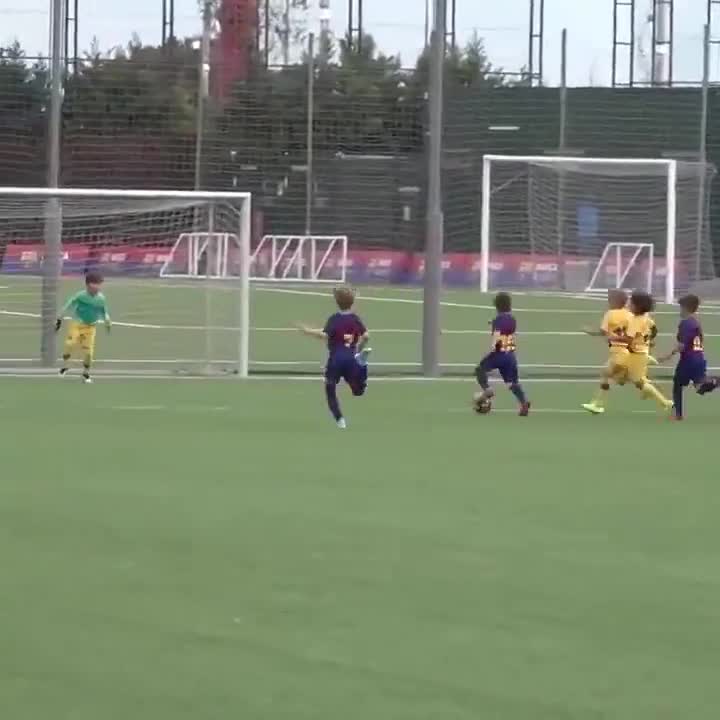 Golazo de Thiago Messi